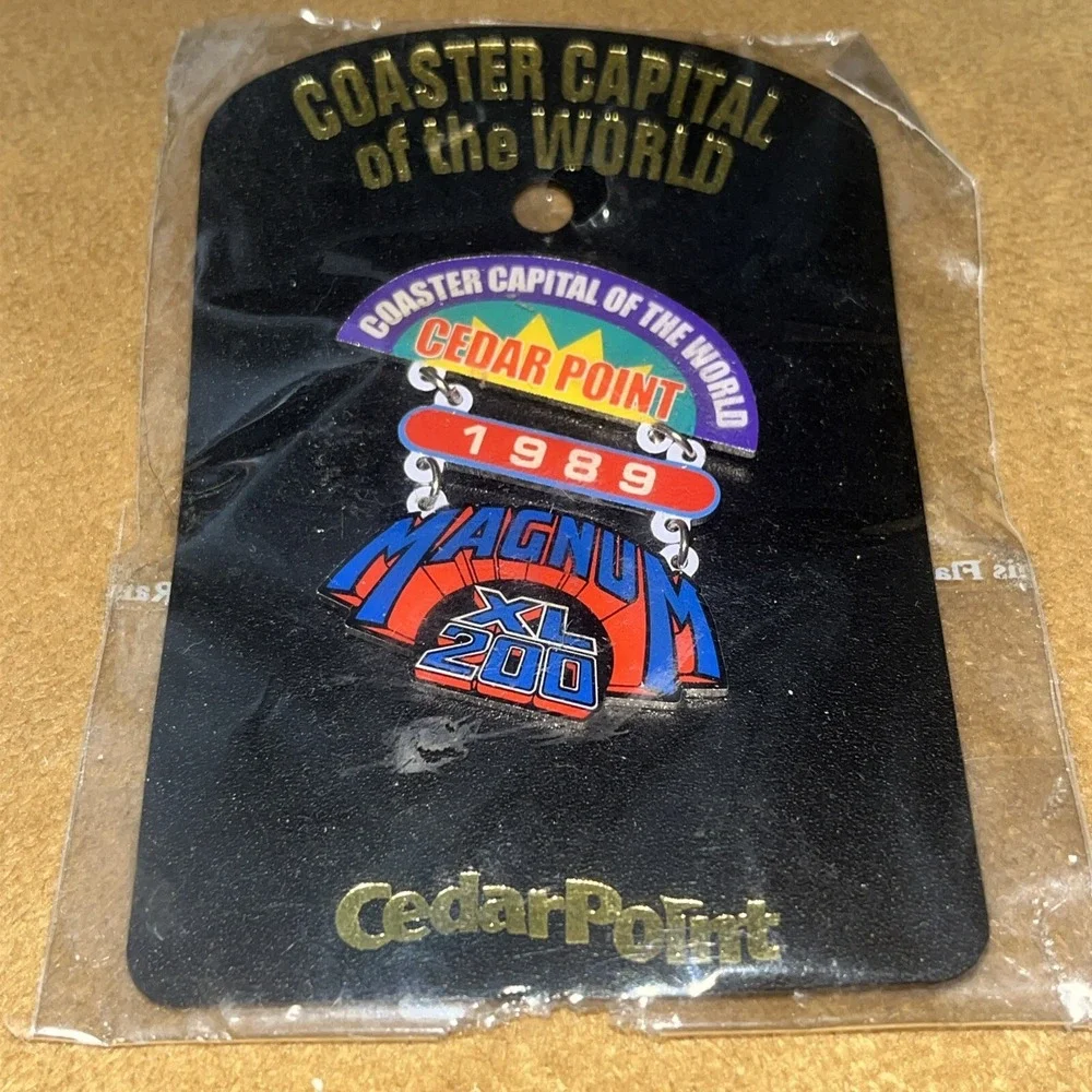 RARE Cedar Point 1989 Magnum XL 200 Collectible Souvenir‎ Lapel Hat Pin Vintage